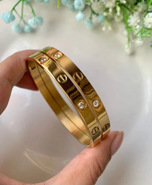 Cartier Diamond Love Bracelet (Gift Packaging) π