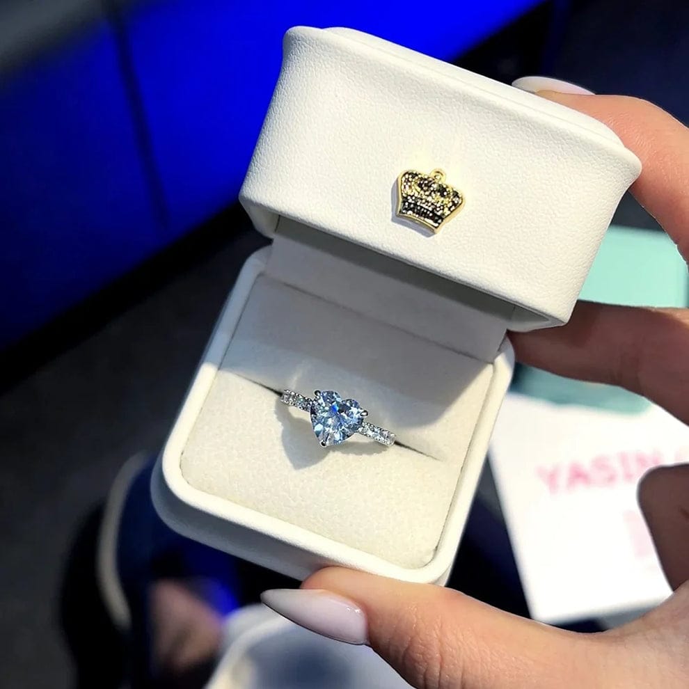 β¨ Premium Heart Ring β Adjustable | Comes with Light Box & Gift Bag π