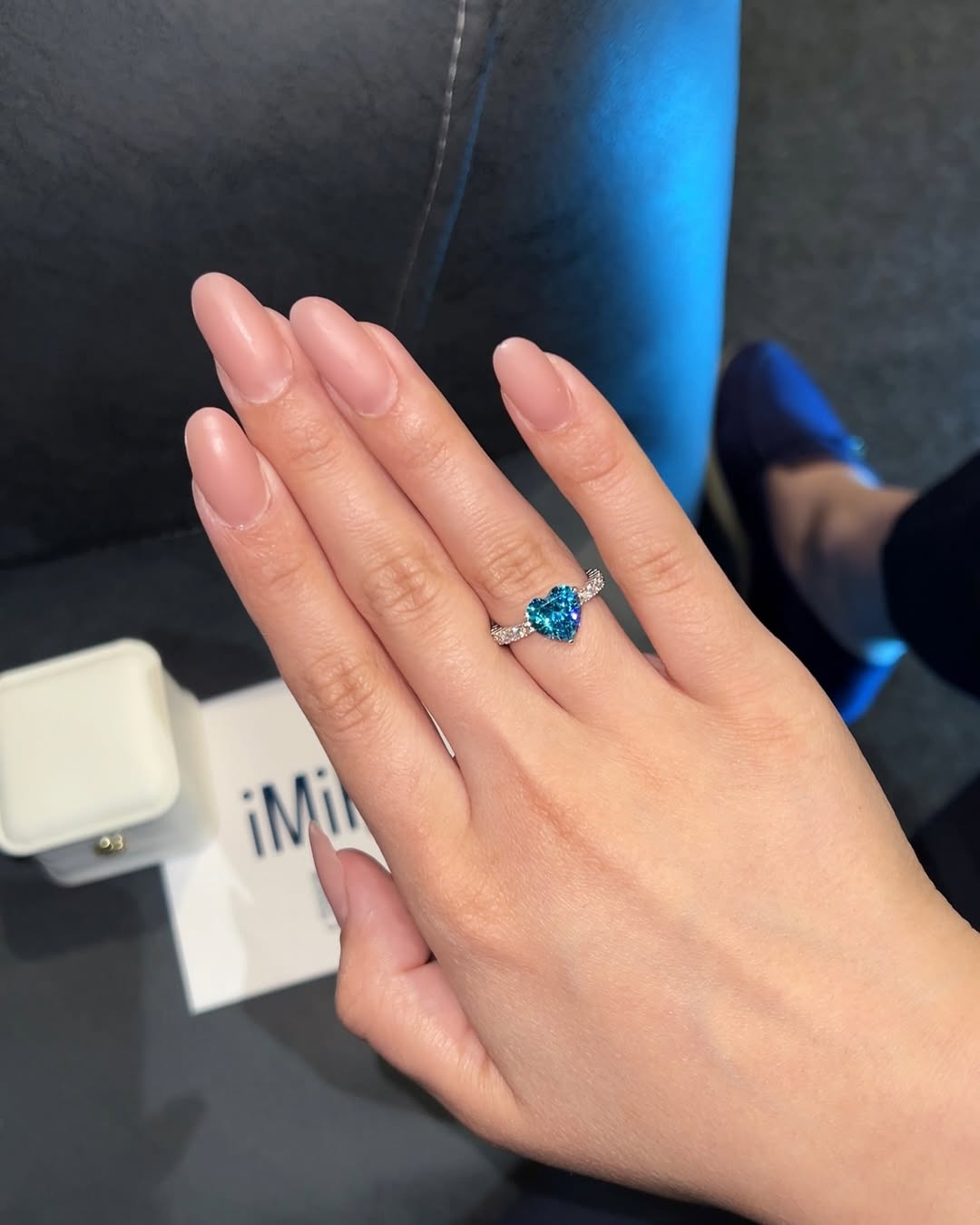 β¨ Premium Heart Ring β Adjustable | Comes with Light Box & Gift Bag π