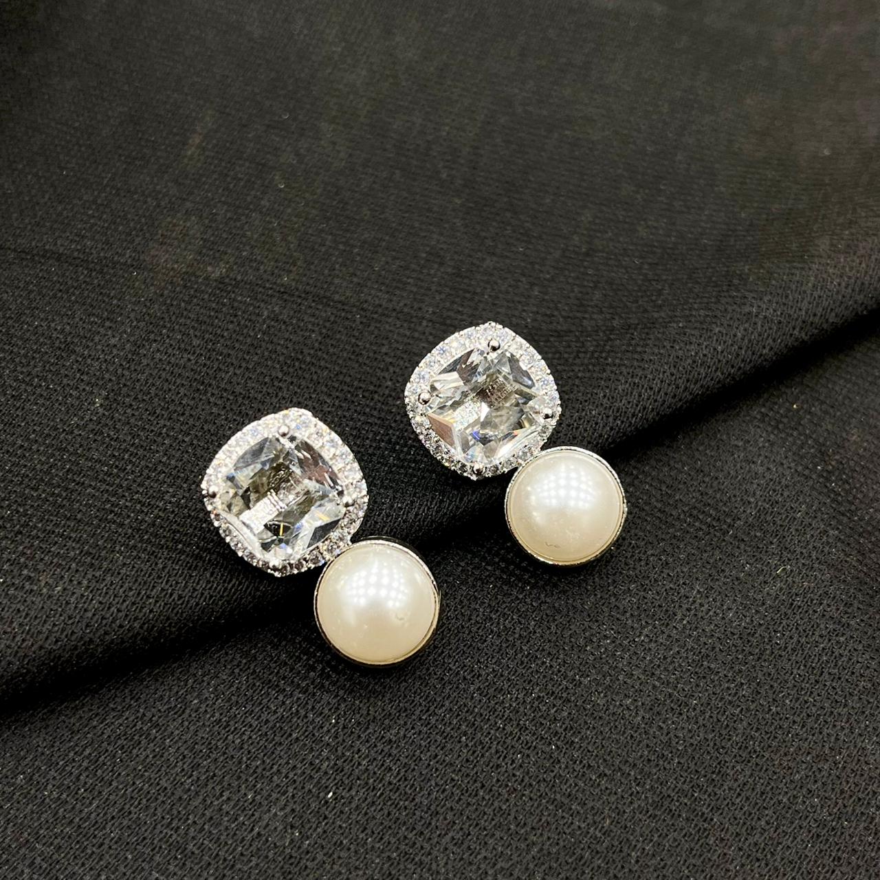 Diamond Earrings (00)