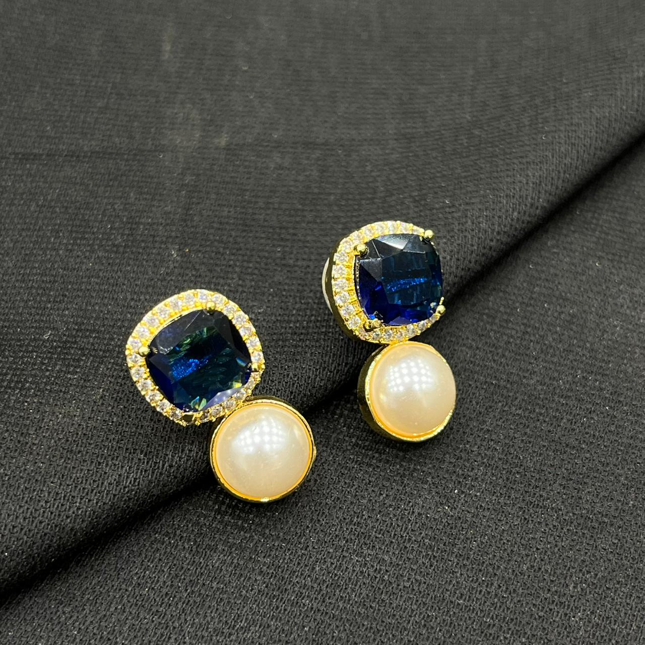 Gold Earrings (00)