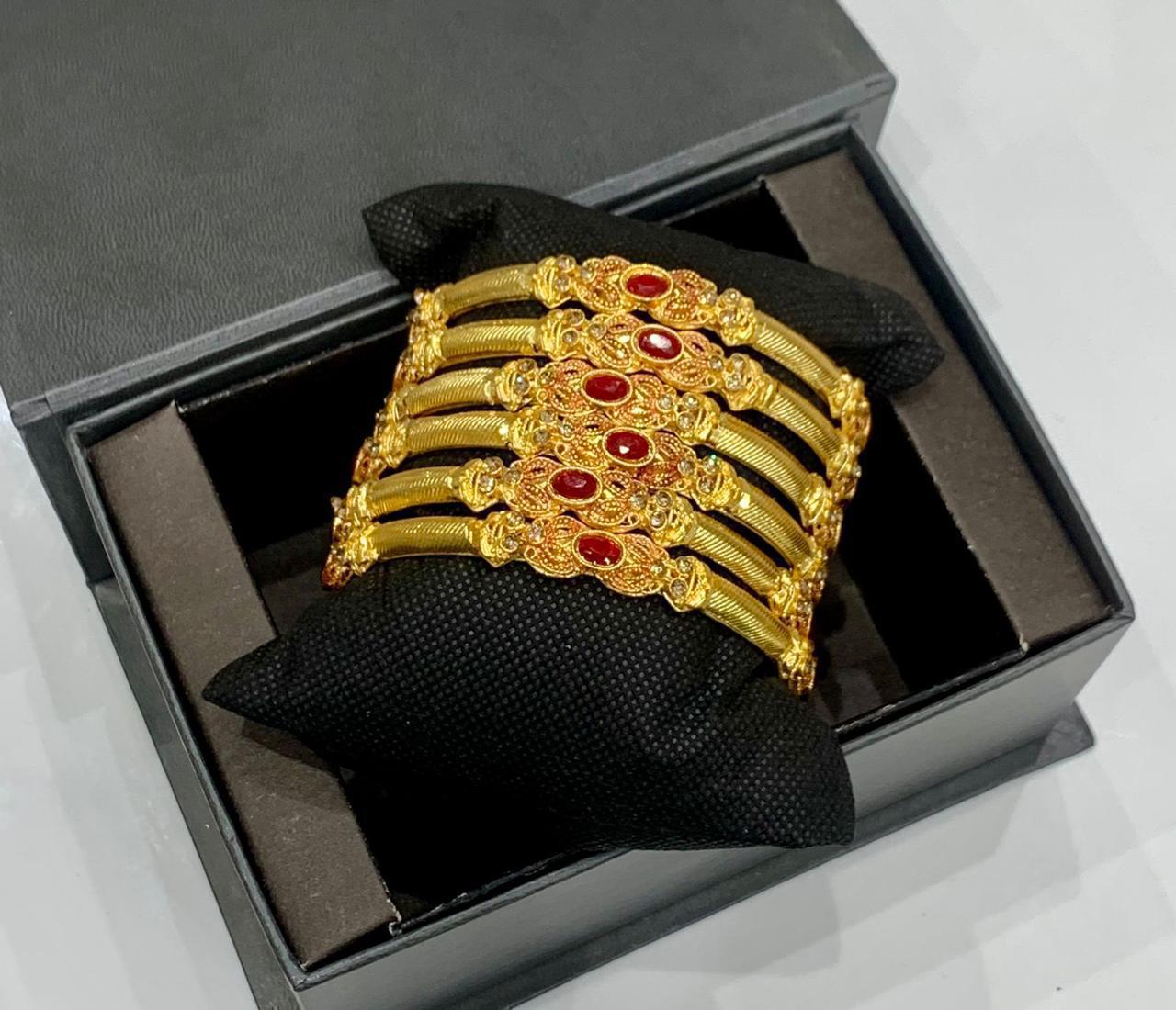 GOLD BANGLE (02)