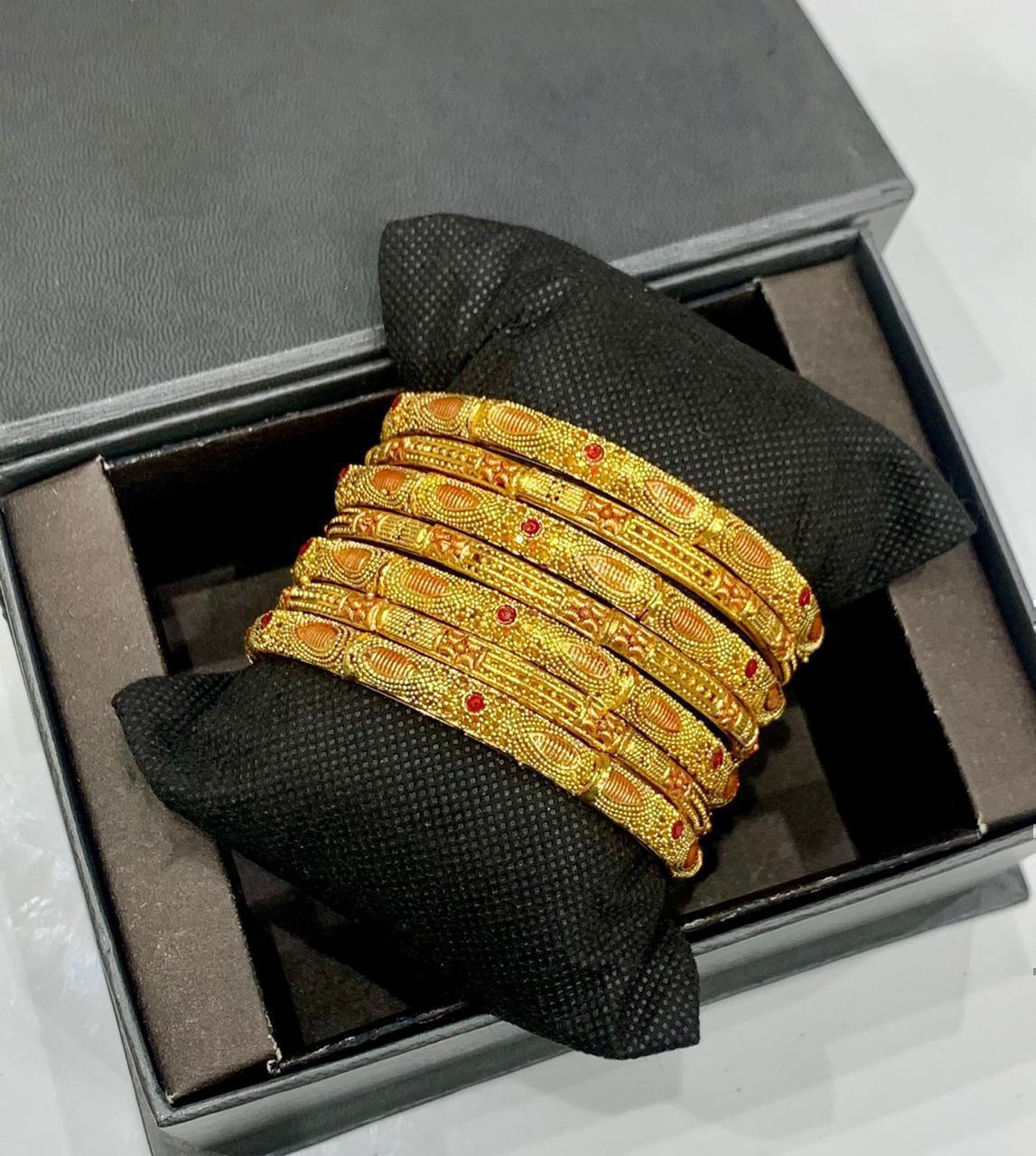 GOLD BANGLE (04)