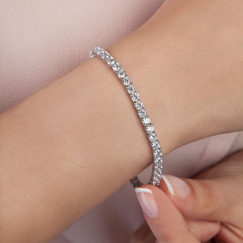 Diamond Tennis bracelet With Premium Light Boxπ